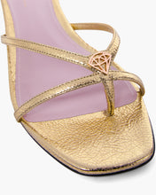 Load image into Gallery viewer, Adesa 05 Flat Nappa - Gold
