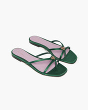 Load image into Gallery viewer, Adesa 05 Flat Satin - Emerald
