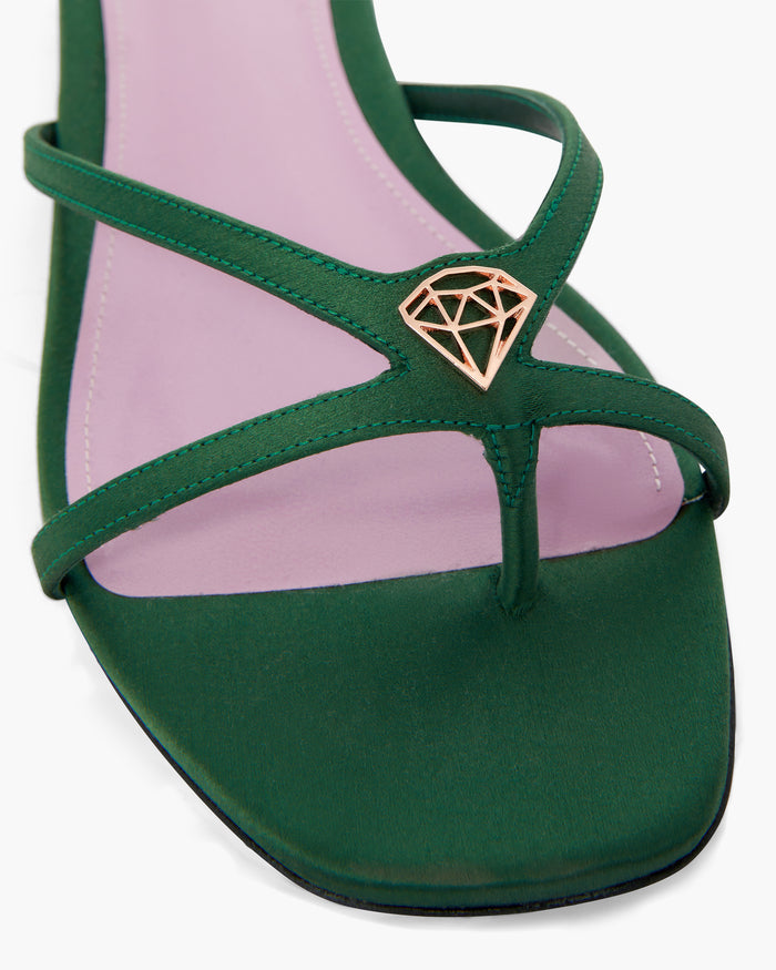 Adesa 05 Flat Satin - Emerald