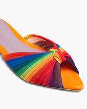 Load image into Gallery viewer, Onigèlè 10 Flat - Rainbow
